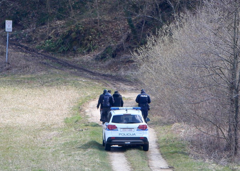 Interventni policajci koji su mlatili migrante na granici s BiH vraćeni u službu