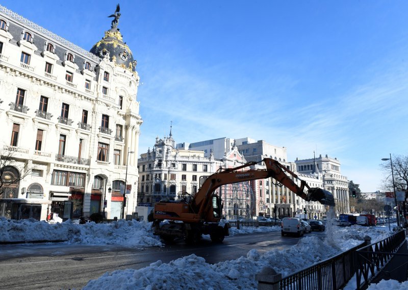 Španjolska subvenciornira mlade da isele iz roditeljskog doma