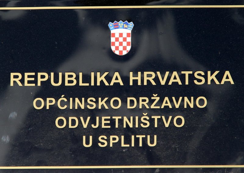 Optužen zbog pokušaja ubojstva dviju žena u Splitu koje je napao ničim izazvan