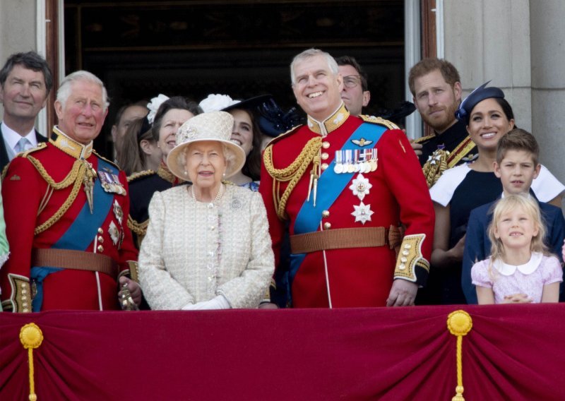 Buckinghamska palača priprema novo poniženje za prinčeve Andrewa i Harryja
