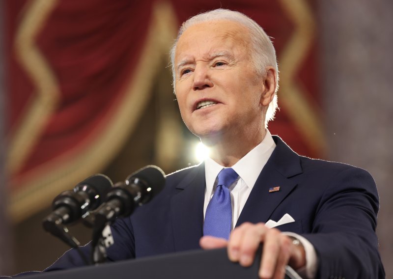 Biden ne namjerava slati vojsku u Ukrajinu, spreman staviti Putina pod osobne sankcije ako dođe do invazije