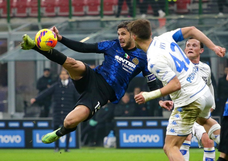[FOTO] Inter se sretno provukao do četvrtfinala Kupa, Empoli je bio blizu senzacije sve do sudačke nadoknade...