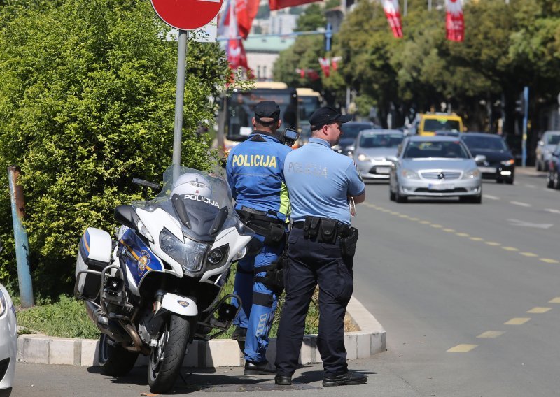 Indijac u Rijeci prijavio gubitak dokumenata kako bi izašao iz Hrvatske, no sam ih je dao zemljaku na korištenje