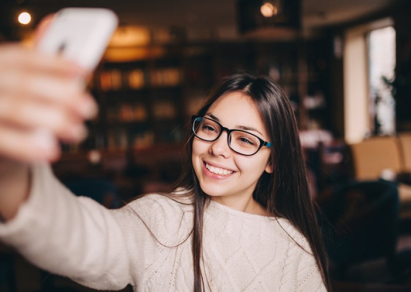 Facebook troši milijune na video uživo