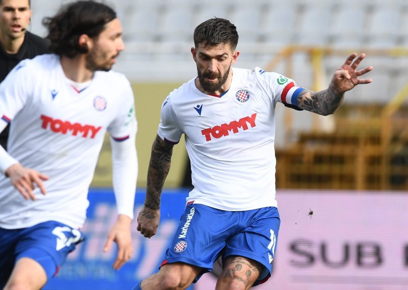 [FOTO] Hajduk na Poljudu dočekao Velež; remi pokvario ukupan dojam