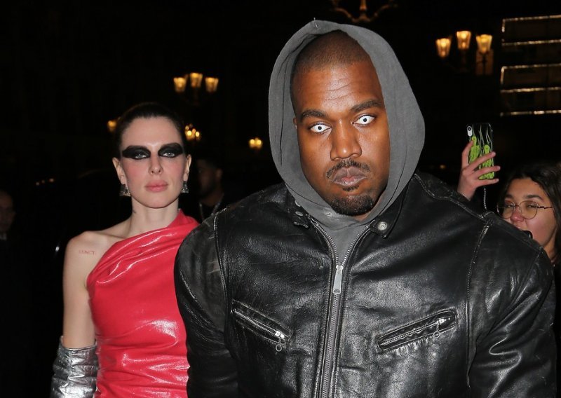 Svi bruje o bizarnom modnom usklađivanju Kanyea Westa i njegove nove odabranice