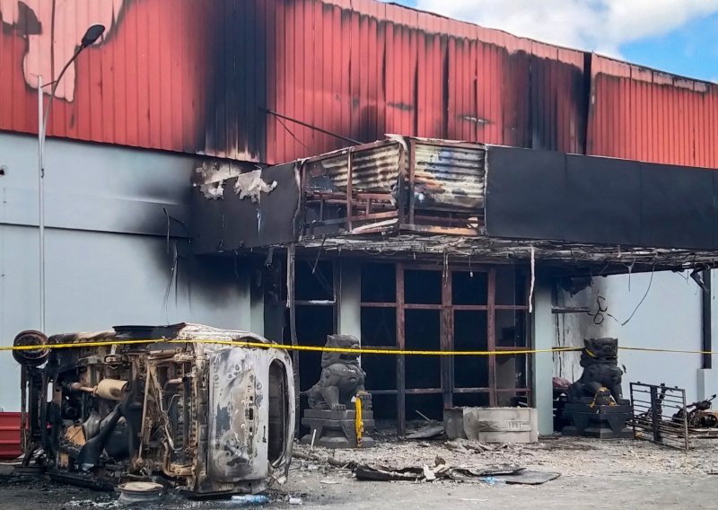Najmanje 19 mrtvih u požaru i tučnjavi u karaoke baru u Indoneziji