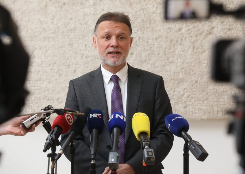 Jandroković odbacio da se odugovlači s referendumskim inicijativama Mosta