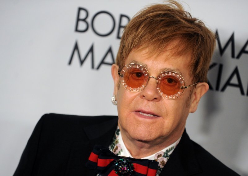 Elton John je pozitivan na covid; odgodio dva koncerta u Dallasu