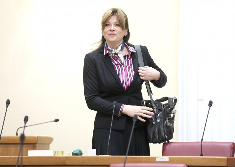 Vidović Krišto: Građani imaju pravo pozivati da se političari gađaju trulim jajima