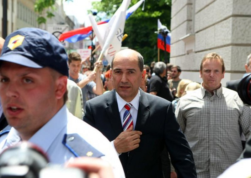 Slovenski desničari trijumfirat će na EU izborima