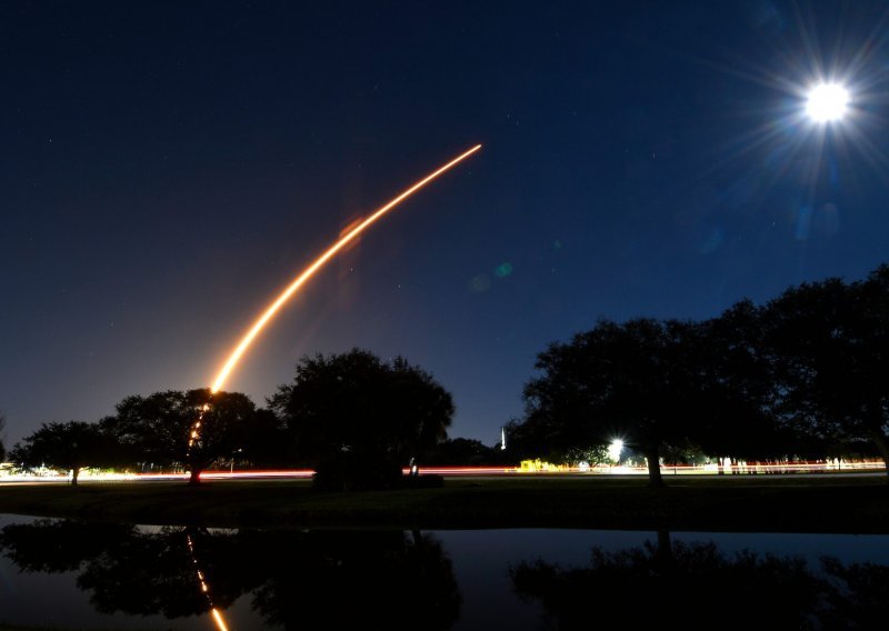 NASA-ini znanstvenici: Dio rakete SpaceX past će na Mjesec u ožujku