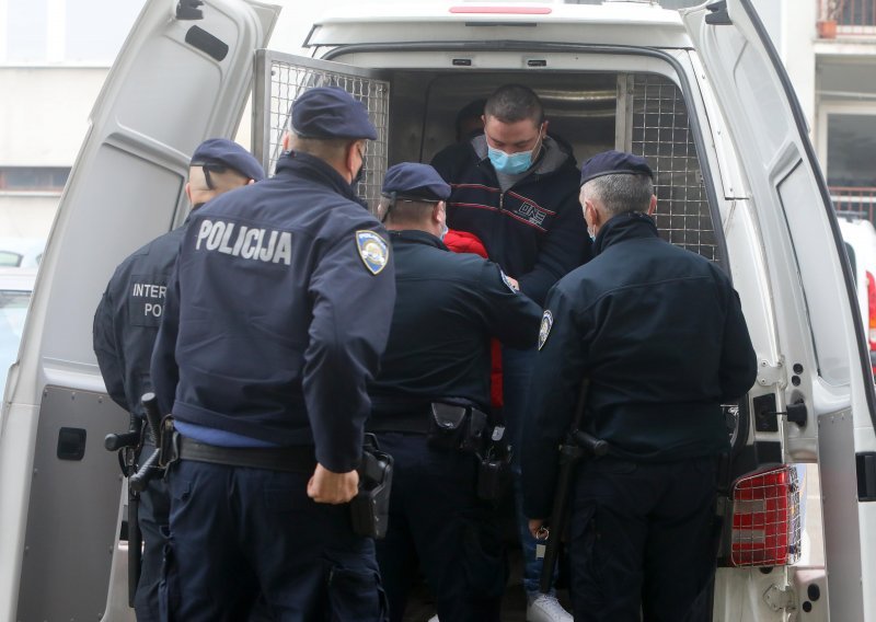 Policiji se predala glava ličke obitelji Amić, njegov odvjetnik tvrdi da nije bio u bijegu: Problem je bio tehničke prirode...