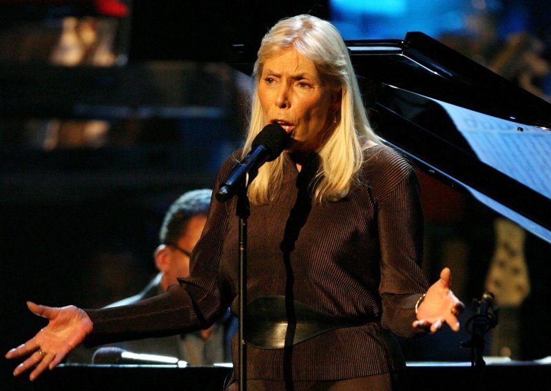 Nakon Neila Younga i Joni Mitchell povlači glazbu sa Spotifyja zbog širenja dezinformacija o koronavirusu