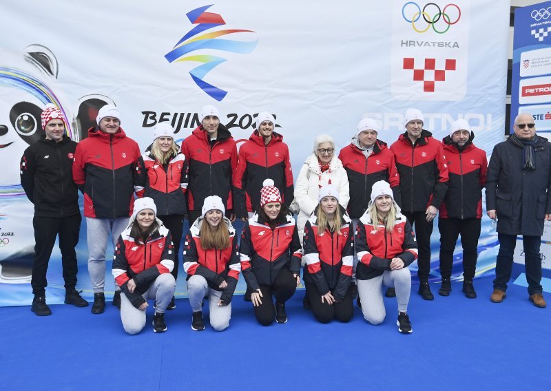 [FOTO] Ispraćena olimpijska delegacija: Ovo su mi prve Igre i jako sam uzbuđena, poseban je osjećaj kada se borimo za Hrvatsku