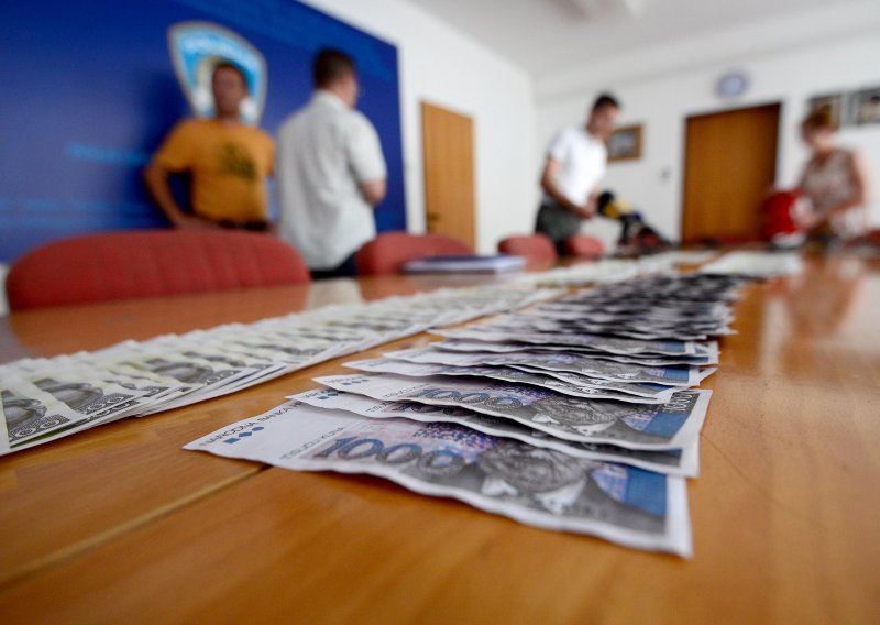 Policiji u Srbiji dolijao krivotvoritelj, pao na granici s 96 novčanica u apoenima od 1000 kuna