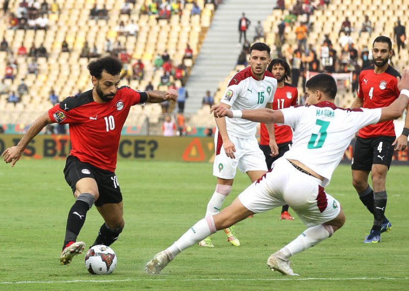 [FOTO] Mohamed Salah presudio Vahi Halilhodžiću; Egipat nakon produžetka preko Maroka izborio polufinale Kupa nacija
