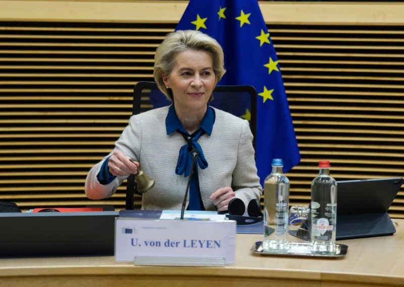 Ursula von der Leyen: EU pregovara sa SAD-om i drugim dobavljačima ukapljenog plina