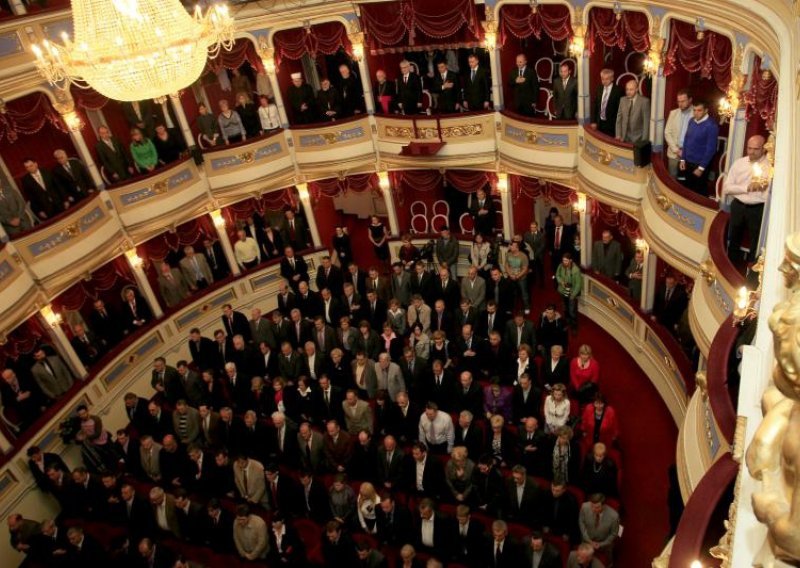 Tri dramske i dvije glazbene premijere u Osijeku