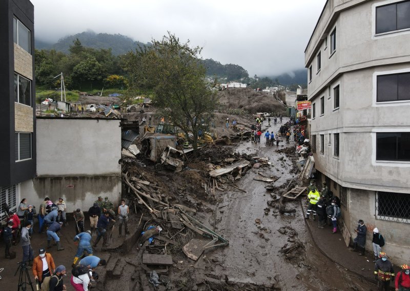 [FOTO] Užas u Ekvadoru: U odronu poginule najmanje 24 osobe, 12 nestalo