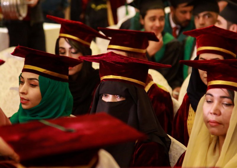 Afganistan: Studentice se vraćaju na predavanja, uz jedan uvjet