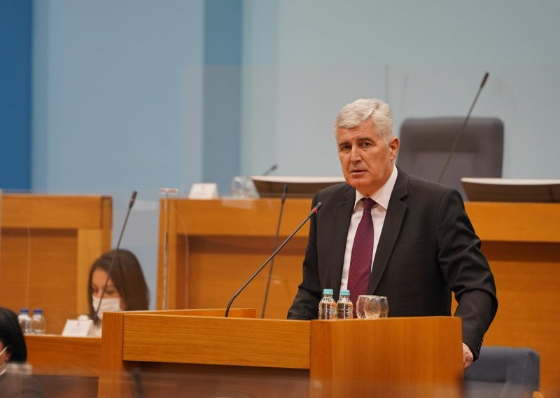 Dodik zahvalio Čoviću na potpori, a Izetbegović poručio: Sad su šanse za dogovor smanjene