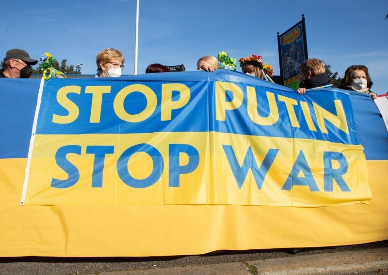 Demonstracije u Harkivu: 'Zaustavite rusku agresiju'