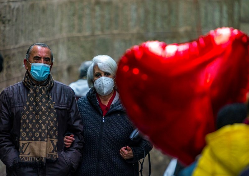 Španjolska ukida nošenje maski na otvorenome