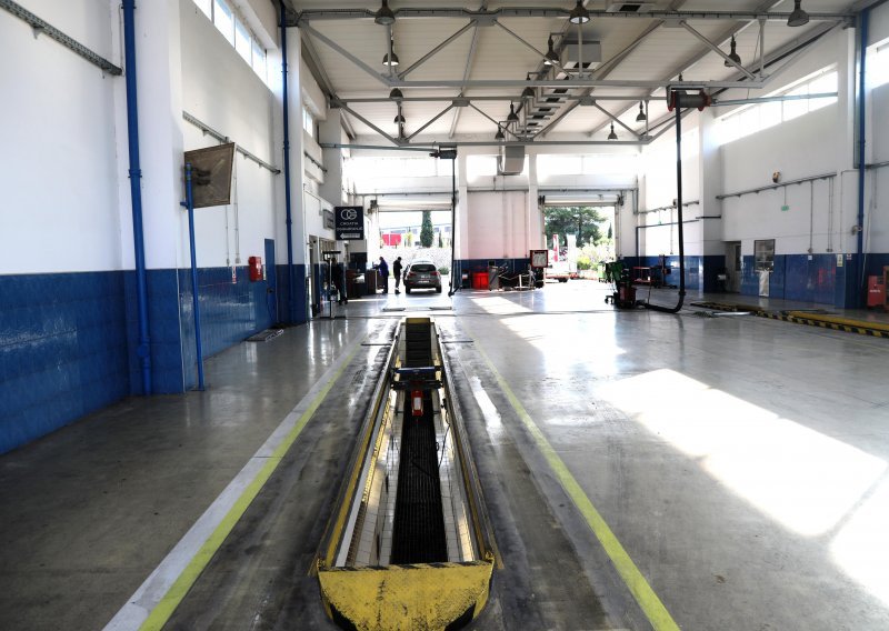 Žena u Istri 'povoljno' kupila automobil pa na tehničkom pregledu saznala da mu je drastično smanjena kilometraža