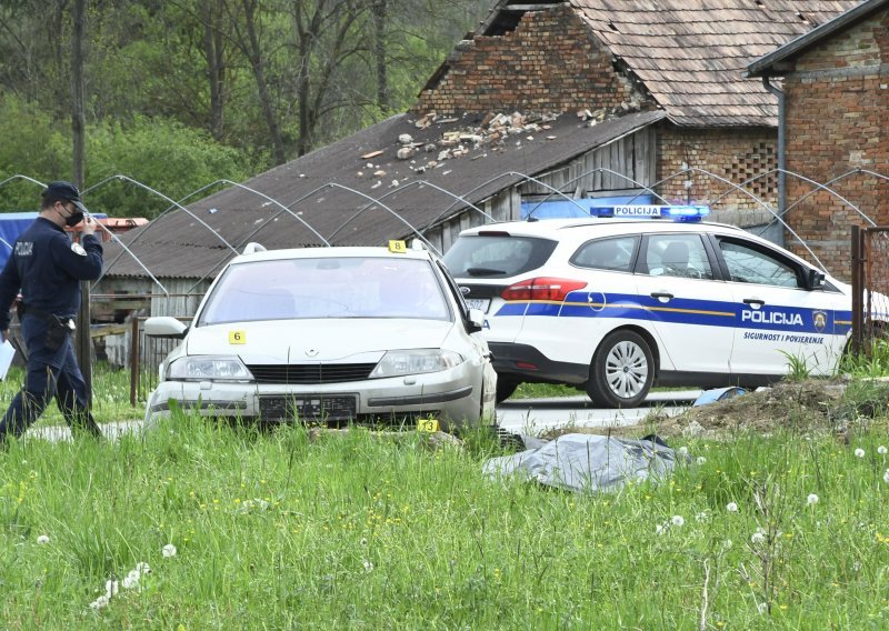 Muškarac u Sisku kažnjen s 23.700 kuna jer uporno vozi iako mu je oduzeta vozačka; drugi, također bez dozvole, sletio u kanal i pobjegao