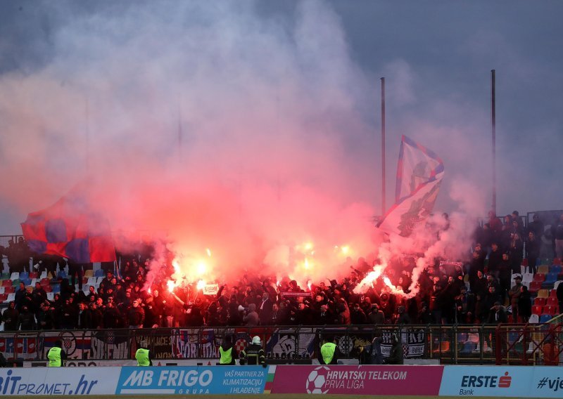 Hajduk i Dinamo zbog svojih navijača plaćaju najveće kazne