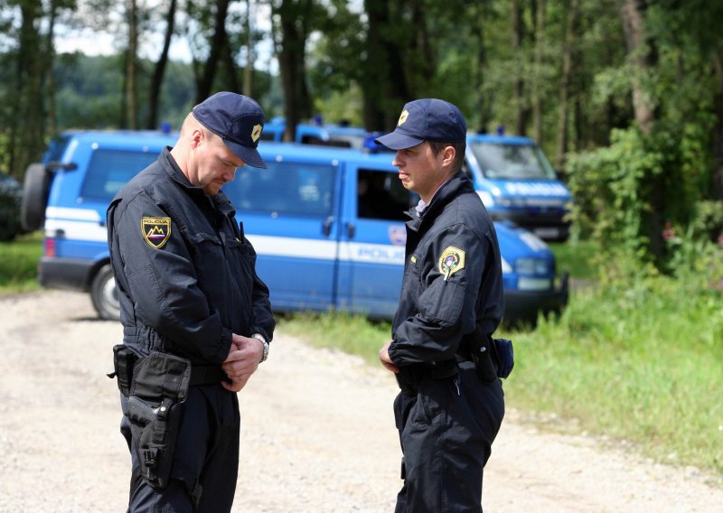 Počele djelovati slovensko-talijanske policijske ophodnje zbog migranata