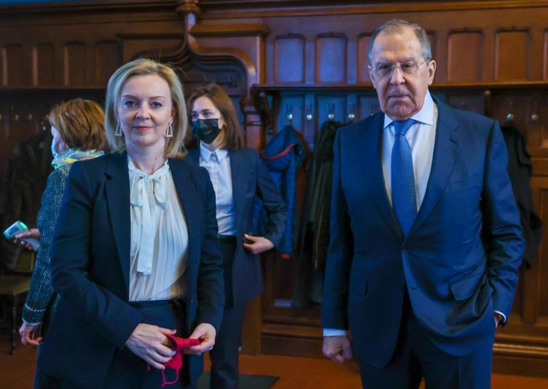 Lavrov britanskoj kolegici Truss: Ideološki pristupi, ultimatumi i prijetnje Moskvi ne vode ničemu
