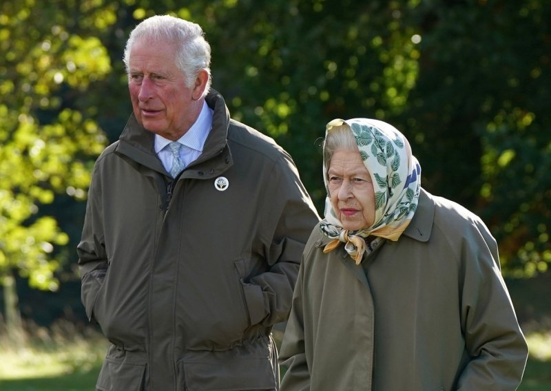 Ima li razloga za zabrinutost? Iz Buckinghamske palače stižu nove vijesti o zdravlju kraljice Elizabete