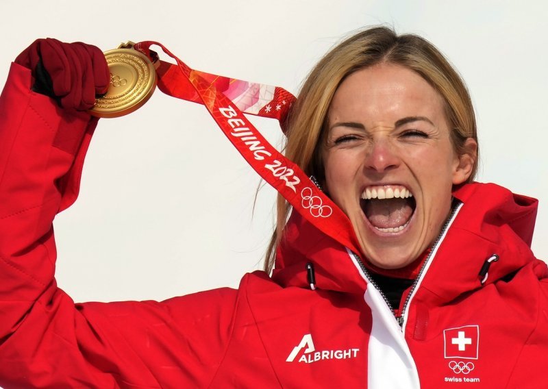 Švicarka Lara Gut-Behrami nakon svjetskog uzela i olimpijsko zlatko; Kinezi su uvjereni da je u pitanju i sreća zbog jednog detalja