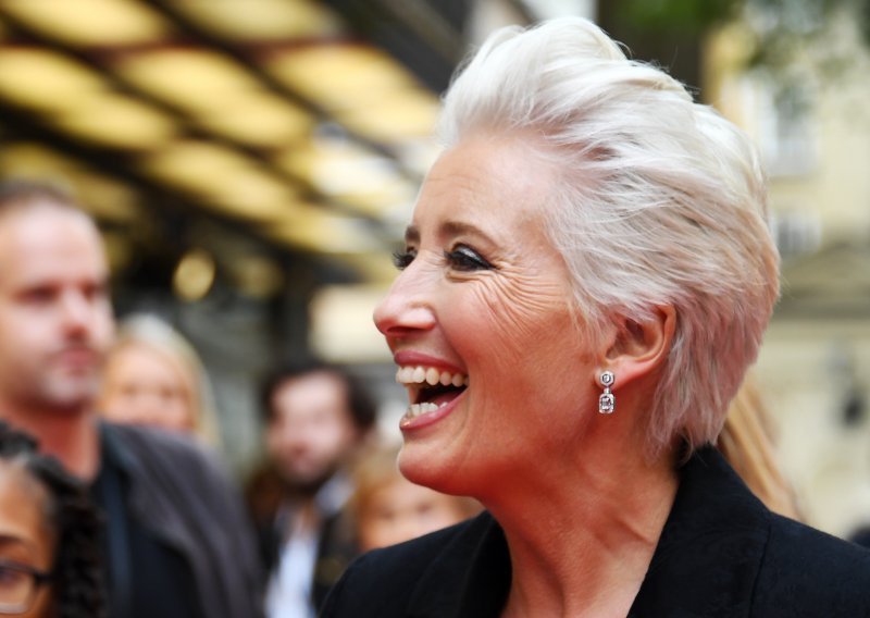 Emma Thompson progovorila o starenju: 'Zahvalna sam što se još uvijek mogu popeti na brdo, ali i depresivna zbog bedara'