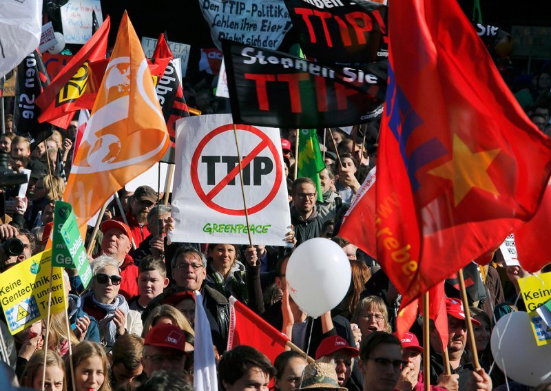 Europska unija ne odustaje od TTIP-a