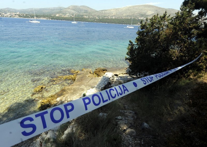 Policija na plaži u Podstrani pronašla mrtvo tijelo