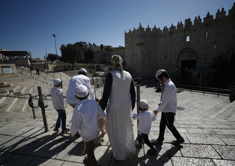 Izrael želi potaknuti ultraortodoksne Židove da se zaposle
