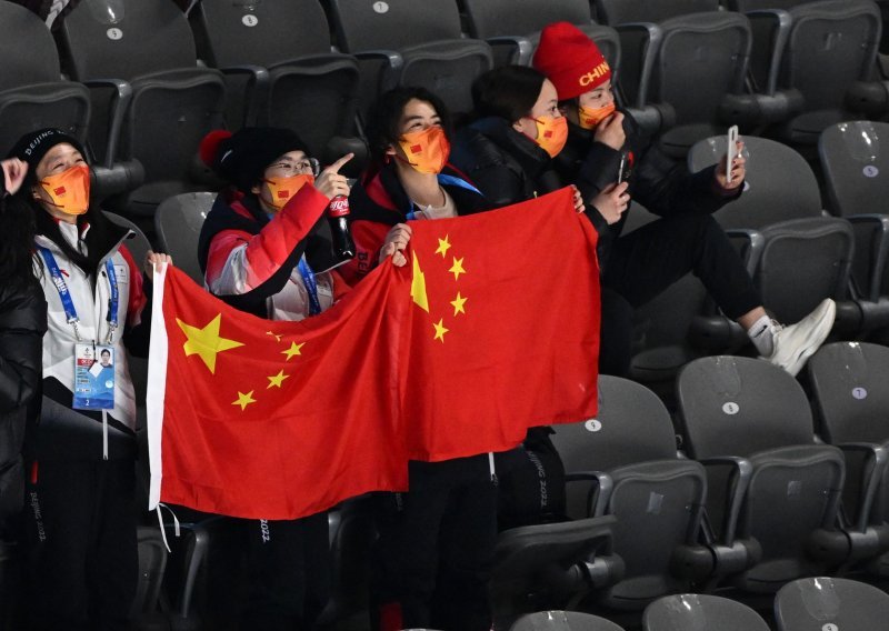 Kina nije više obećana zemlja: Zapadni brendovi uložili bilijune dolara, ali prodaja im pada jer u kineskog potrošača sve jače tuče srce domoljubno
