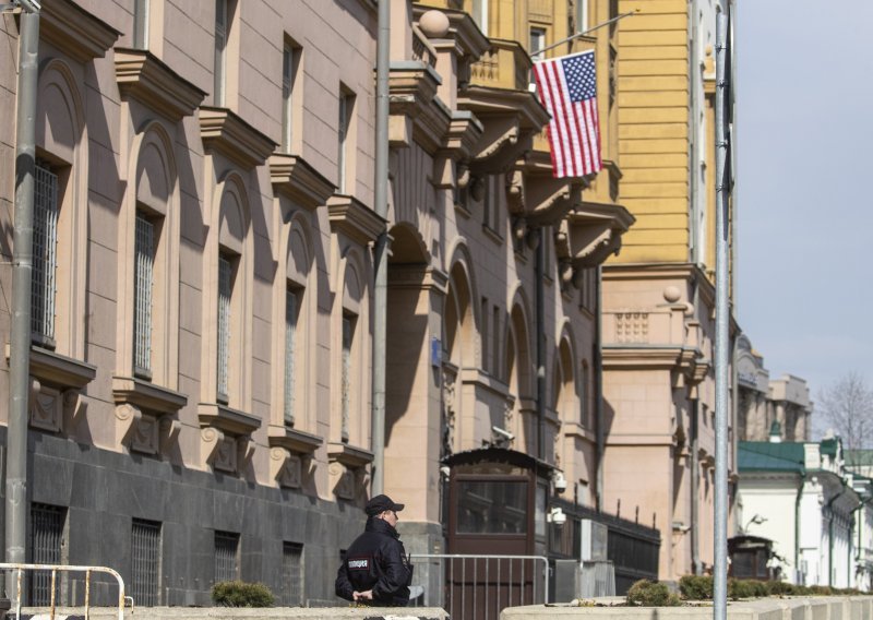 Napetosti sve veće: Rusija protjerala drugog čovjeka američke ambasade u Moskvi