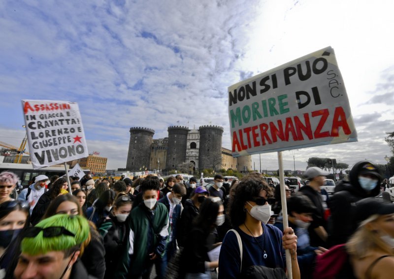 Sukobi u Italiji: Tisuće učenika prosvjeduju zbog smrti dvoje srednjoškolaca