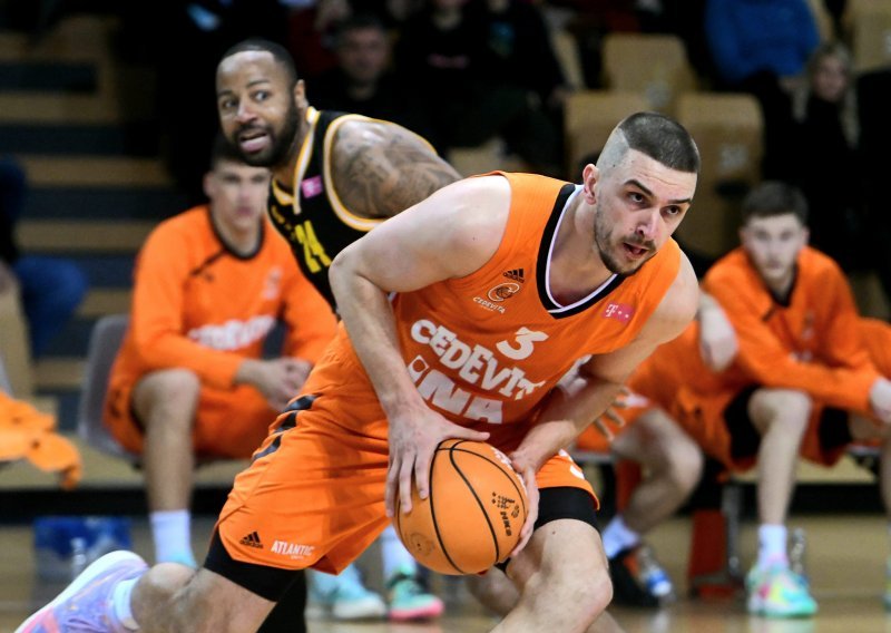 [FOTO] Splitu presudio njegov bivši košarkaš i odveo Cedevitu Junior u zagrebačko finale