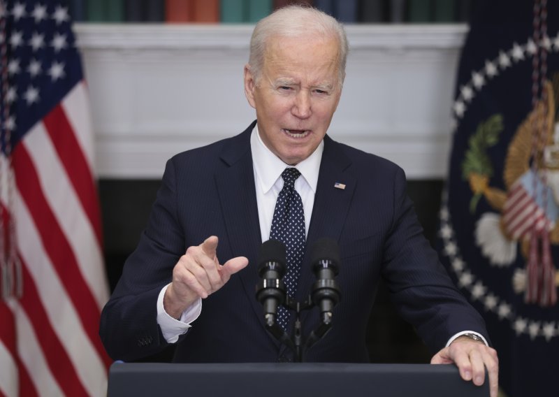 [VIDEO] Biden: Rusku ekonomiju ćemo odmah pogoditi sankcijama. NATO je najveći vojni savez u povijesti, šaljemo dodatne snage u Europu