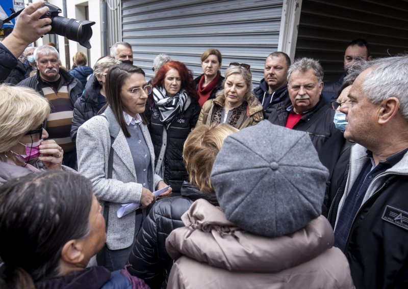 Pobuna u Omišu: Građani ne žele plaćati odvoz smeća po jednakoj cijeni kao i firme