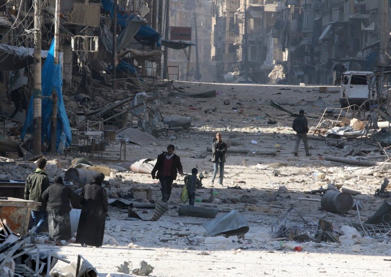 Iz istočnog Alepa u četiri dana pobjeglo 50.000 osoba
