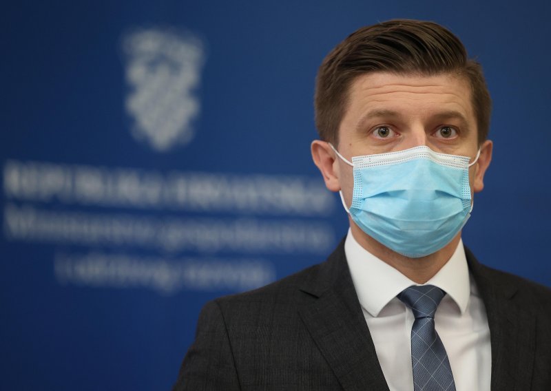 [VIDEO] Marić: Ne možemo porezima spriječiti rast cijena hrane i energenata, ali ćemo ga barem ublažiti. Vidi se i rješenje za Đuro Đaković TEP