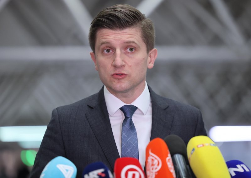 Marić: 'Depoziti u Sberbanci su sigurni, ni isplate mirovina preko te banke nisu pod znakom pitanja'