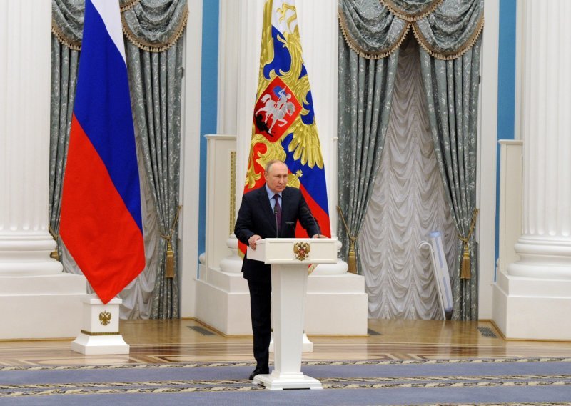 Putin: Naša zemlja je otvorena za dijalog, ali o ruskim interesima ne pregovara