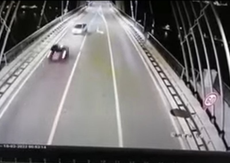 [VIDEO] Objavljena snimka stravičnog trostrukog sudara na mostu dr. Franja Tuđmana, samo pukom srećom nitko nije poginuo